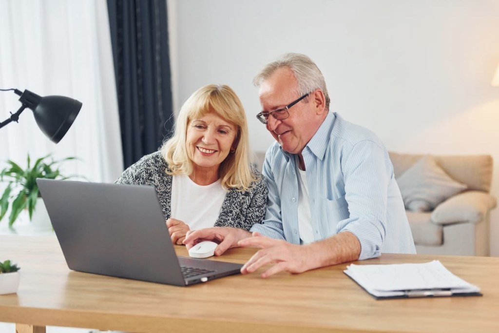 having online conversation senior man and woman